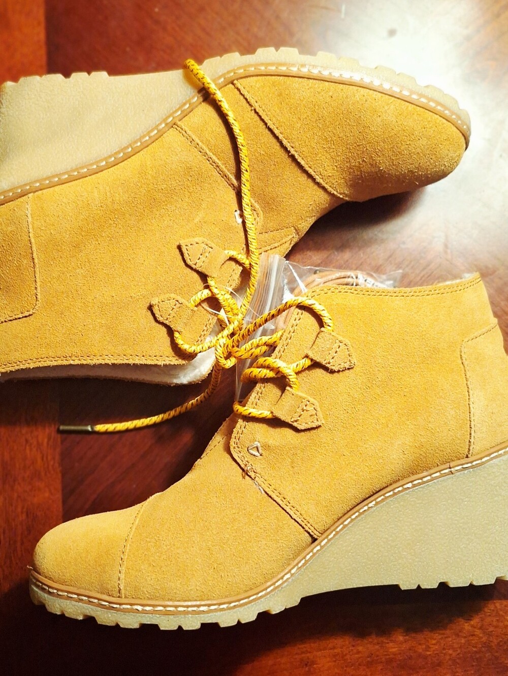 NWOT Toms Womens Sz 10 Brown Suede Leather Wedge Ankle Boots